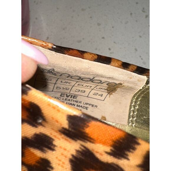 Nadara Women’s stilettos high heels cheetah print SZ 7 Patent leather 3 1/2 heel - Picture 5 of 7